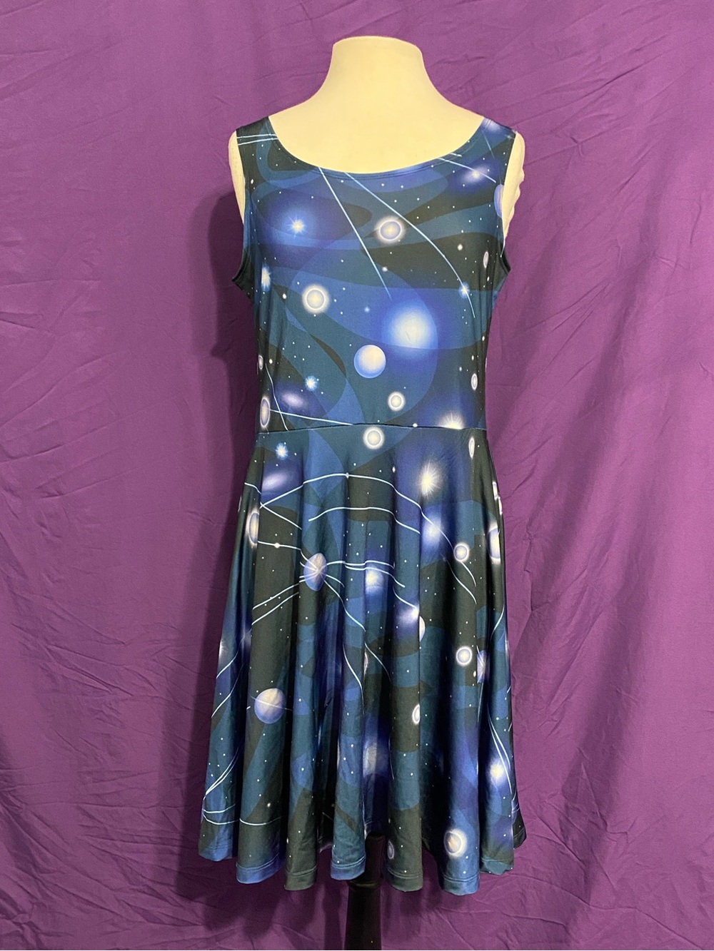 CowCow Women’s Blue Galaxy Print Sleeveless Fit & Flare Dress. Size XL.